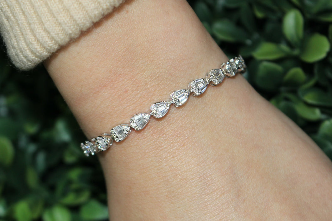 14K White Gold Pear Baguette Tennis Bracelet