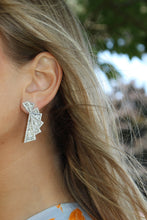 Load image into Gallery viewer, 14K White Gold Diamond Fanned Earrings
